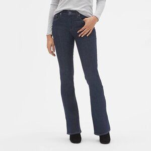 EUC Gap blue dark wash denim boot cut stretch jeans